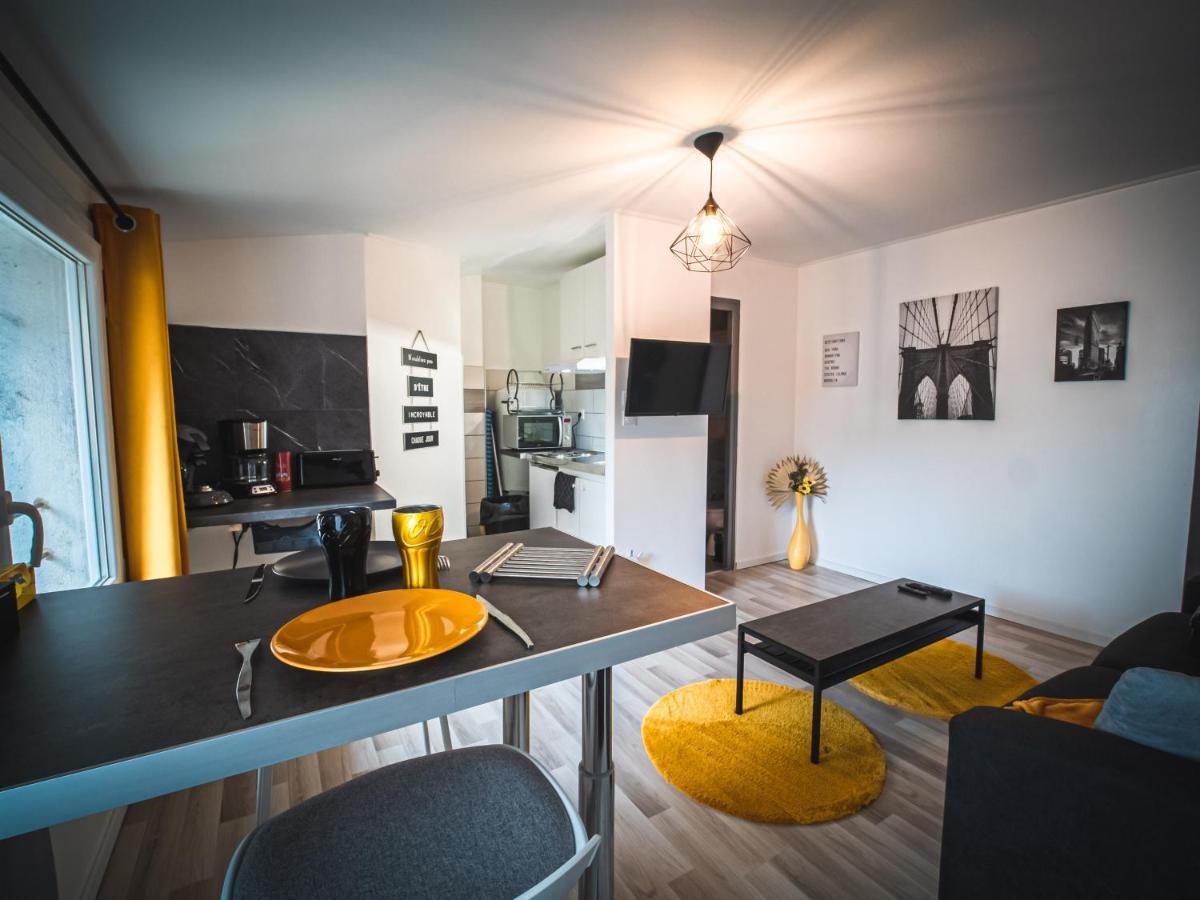 Le P'Tit Jeanne D'Arc Logements Insolites Нанси Екстериор снимка