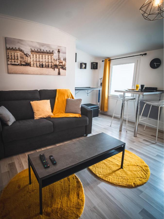 Le P'Tit Jeanne D'Arc Logements Insolites Нанси Екстериор снимка